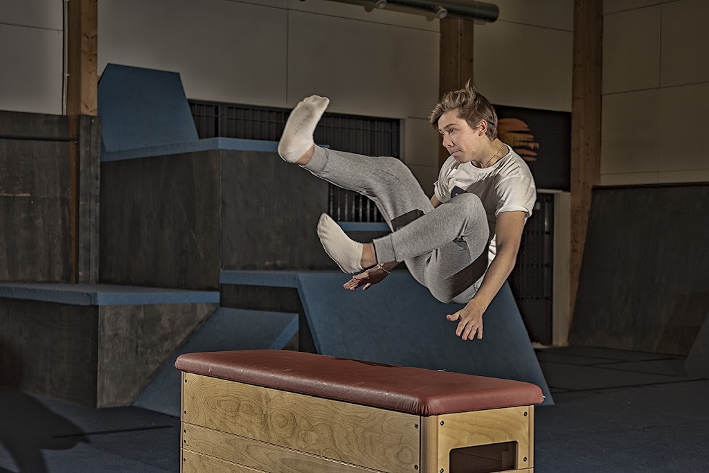 XYM Xjumpit Extreme fun - parkour - free running - akrobatia - dance