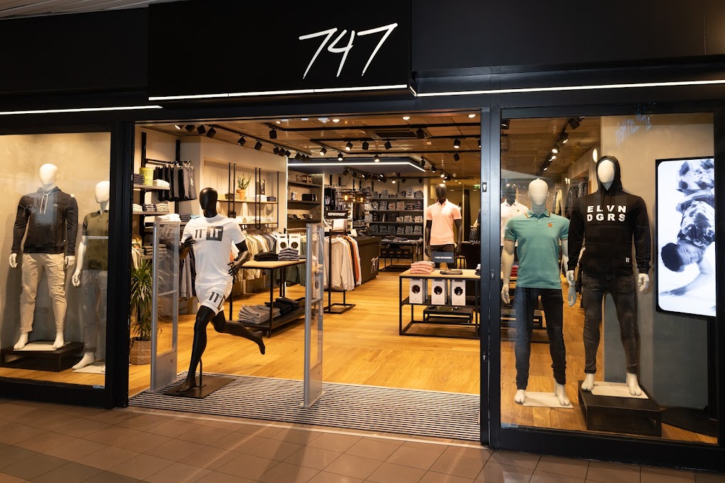 747 747