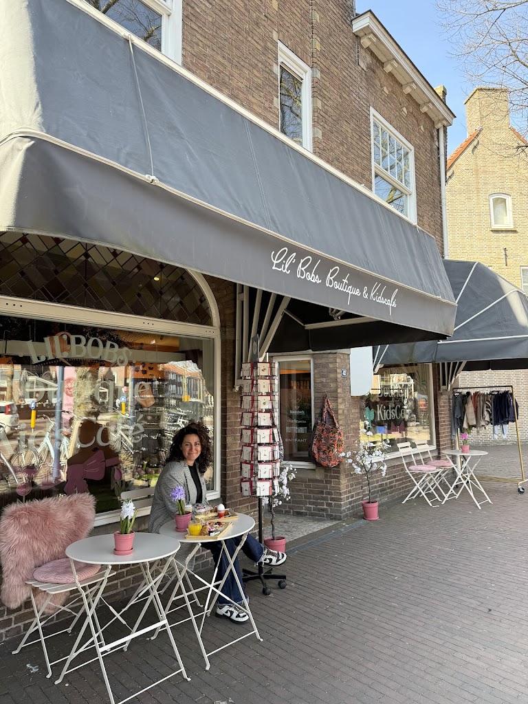 Lil' Bobs Boutique & Kidscafe Lil' Bobs Boutique & Kidscafe