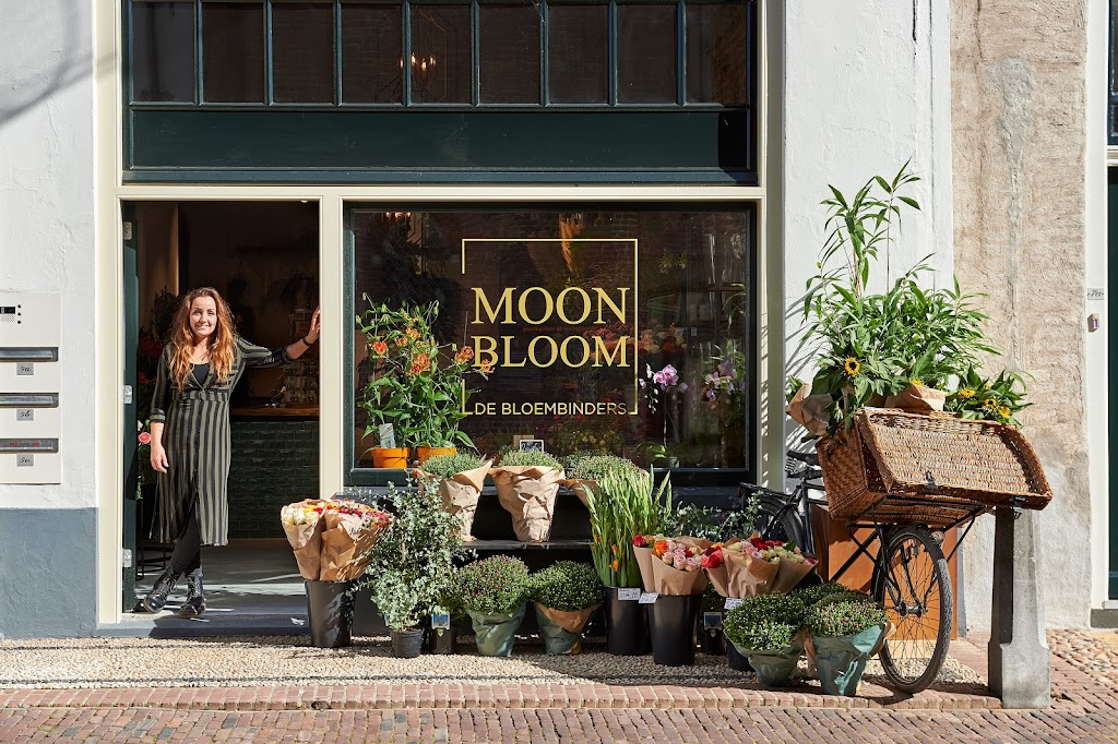 Moon Bloom De Bloembinders Moon Bloom De Bloembinders