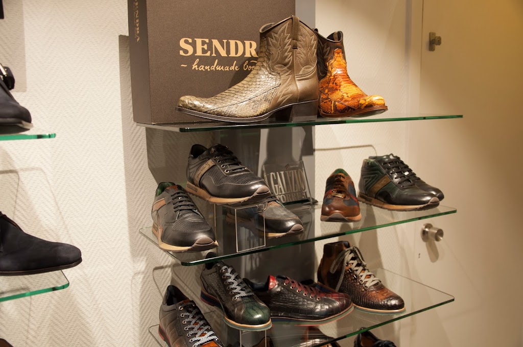 Van den Biggelaar Schoenen & Accessoires B.V. Van den Biggelaar Schoenen & Accessoires B.V.
