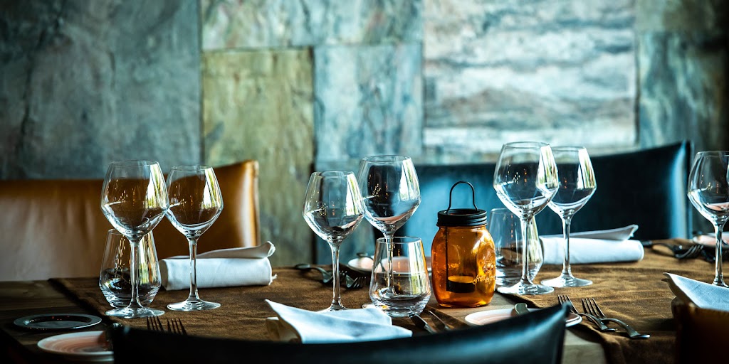 1820 Restaurant & Cocktails Bar