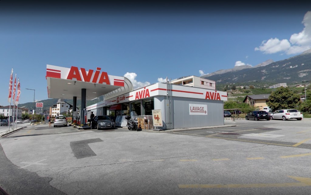 Avia Sierre - station-service avec shop