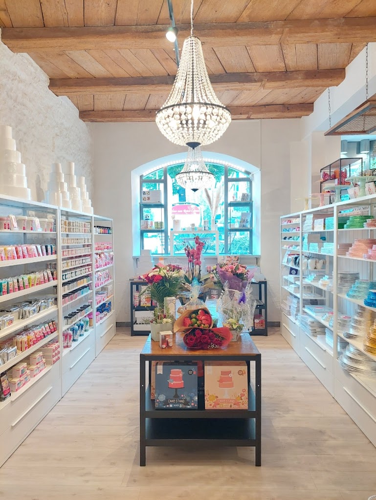 Cakes & More