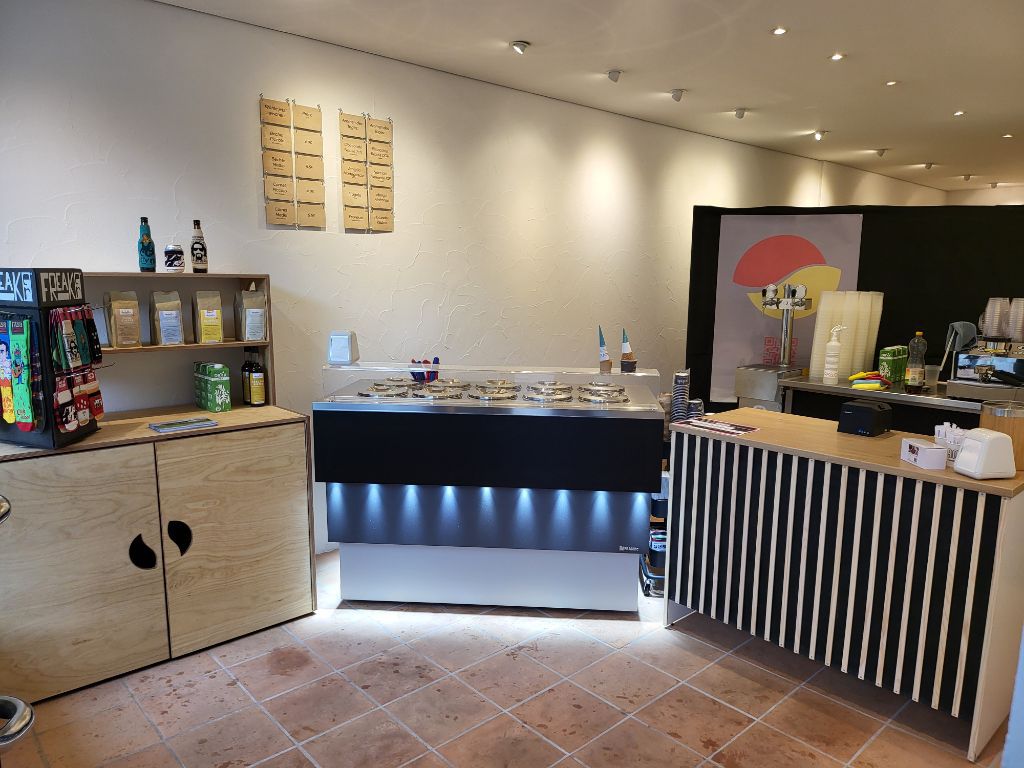 Die chauti Chugle Speciality Gelateria / Die heissi Bohne Speciality Coffee