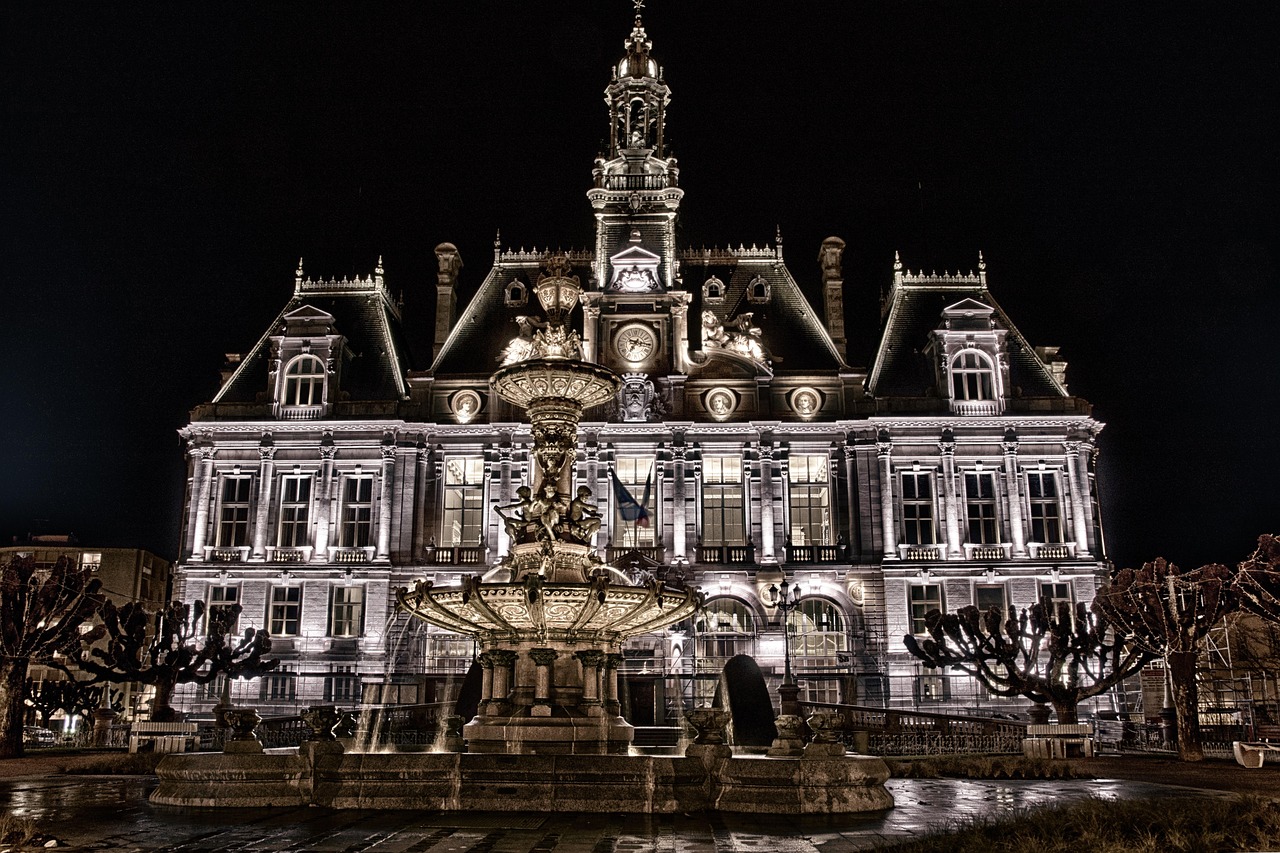 Lat'in Hall