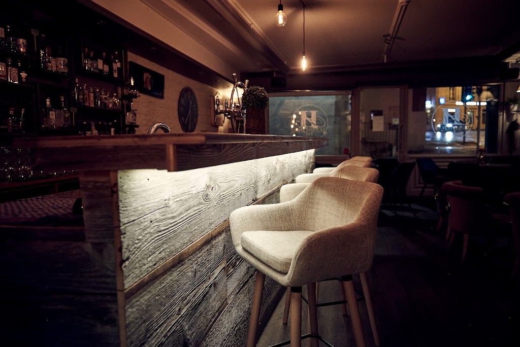 Le Saint-Jean Bar & Restaurant