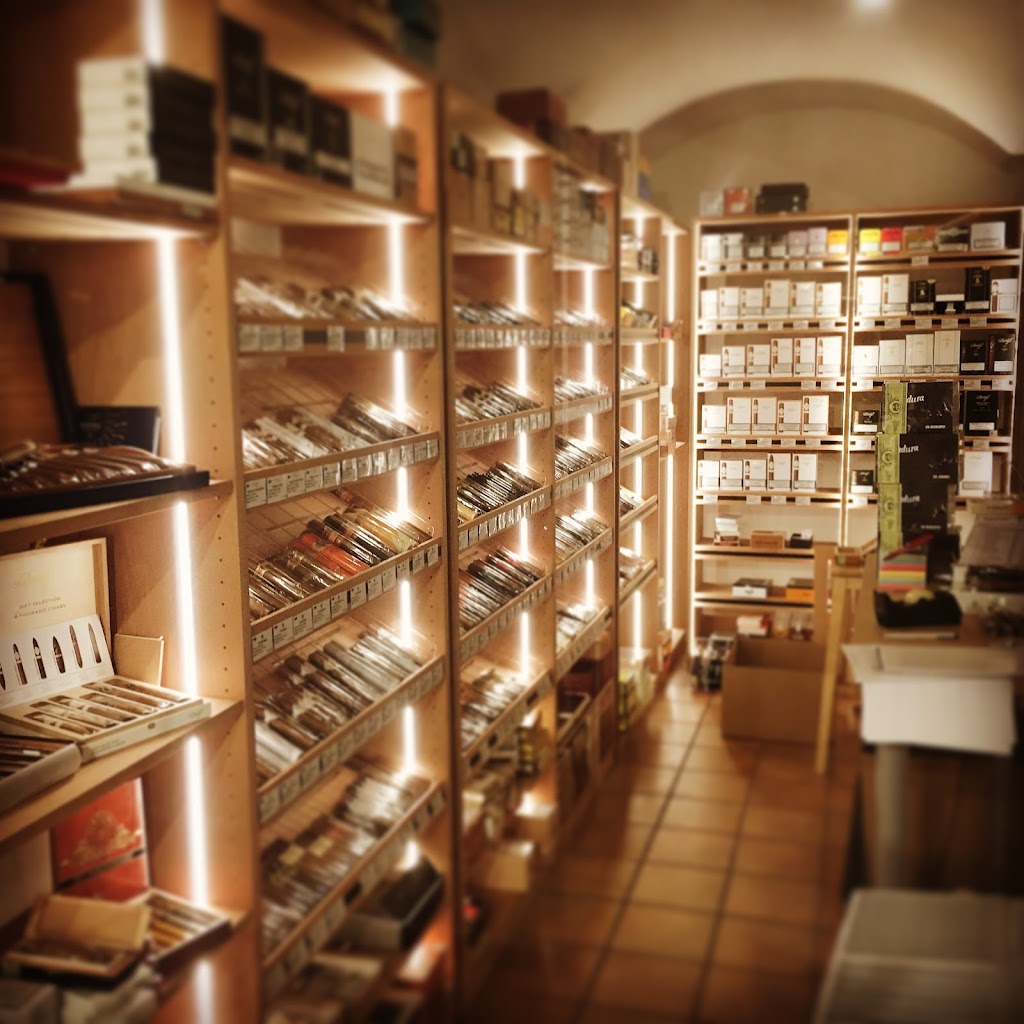 Renold Cigars I Spirits & Wine
