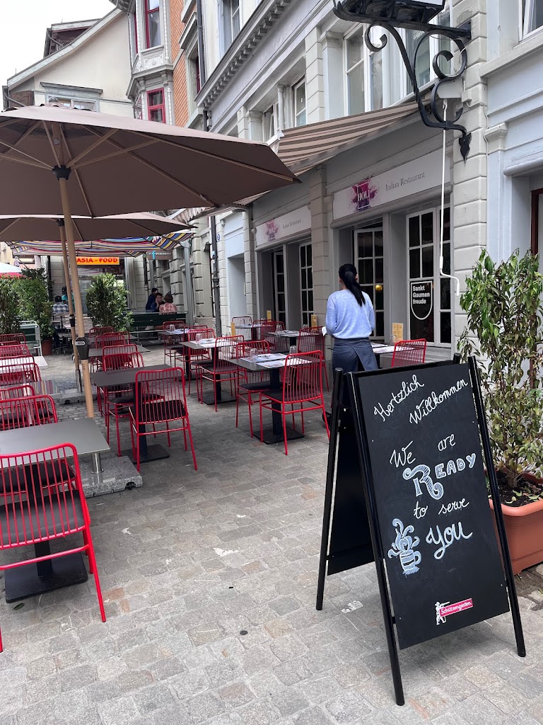 Restaurant Holi