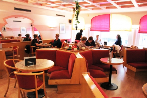 Tea-room Suard Le Chantilly Tea-room Suard Le Chantilly